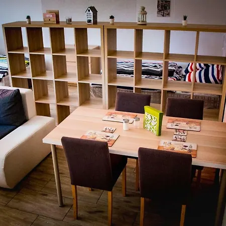 Apartman Na Krizovatce 아파트 Dolni Radechova